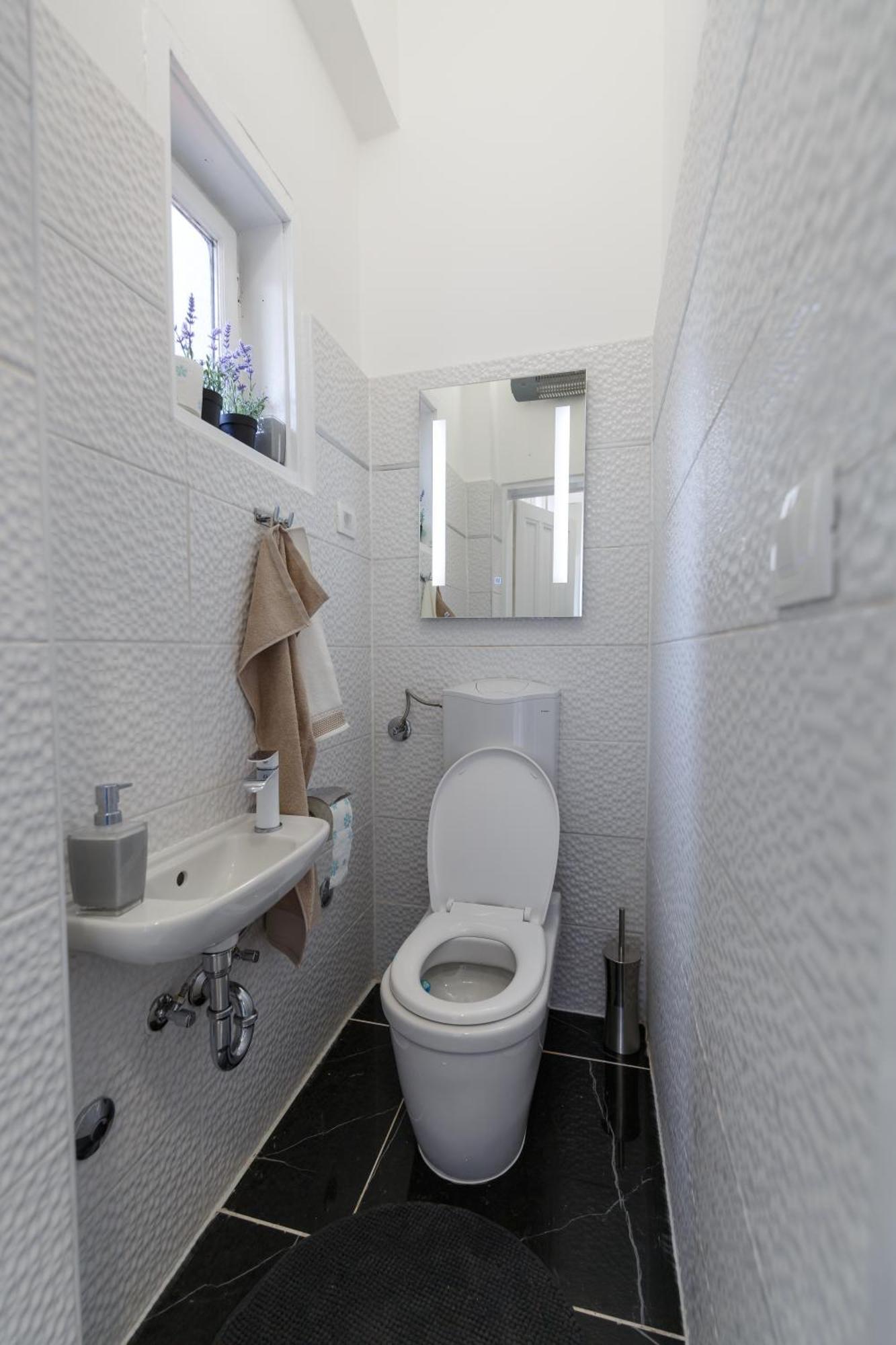 Apartman Royal Σλαβόνσκι Μπροντ Εξωτερικό φωτογραφία