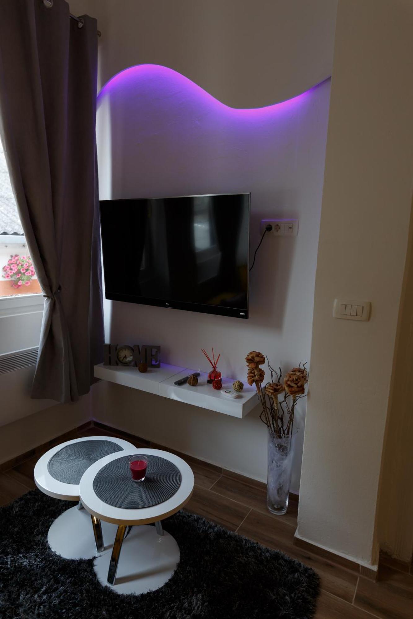 Apartman Royal Σλαβόνσκι Μπροντ Εξωτερικό φωτογραφία