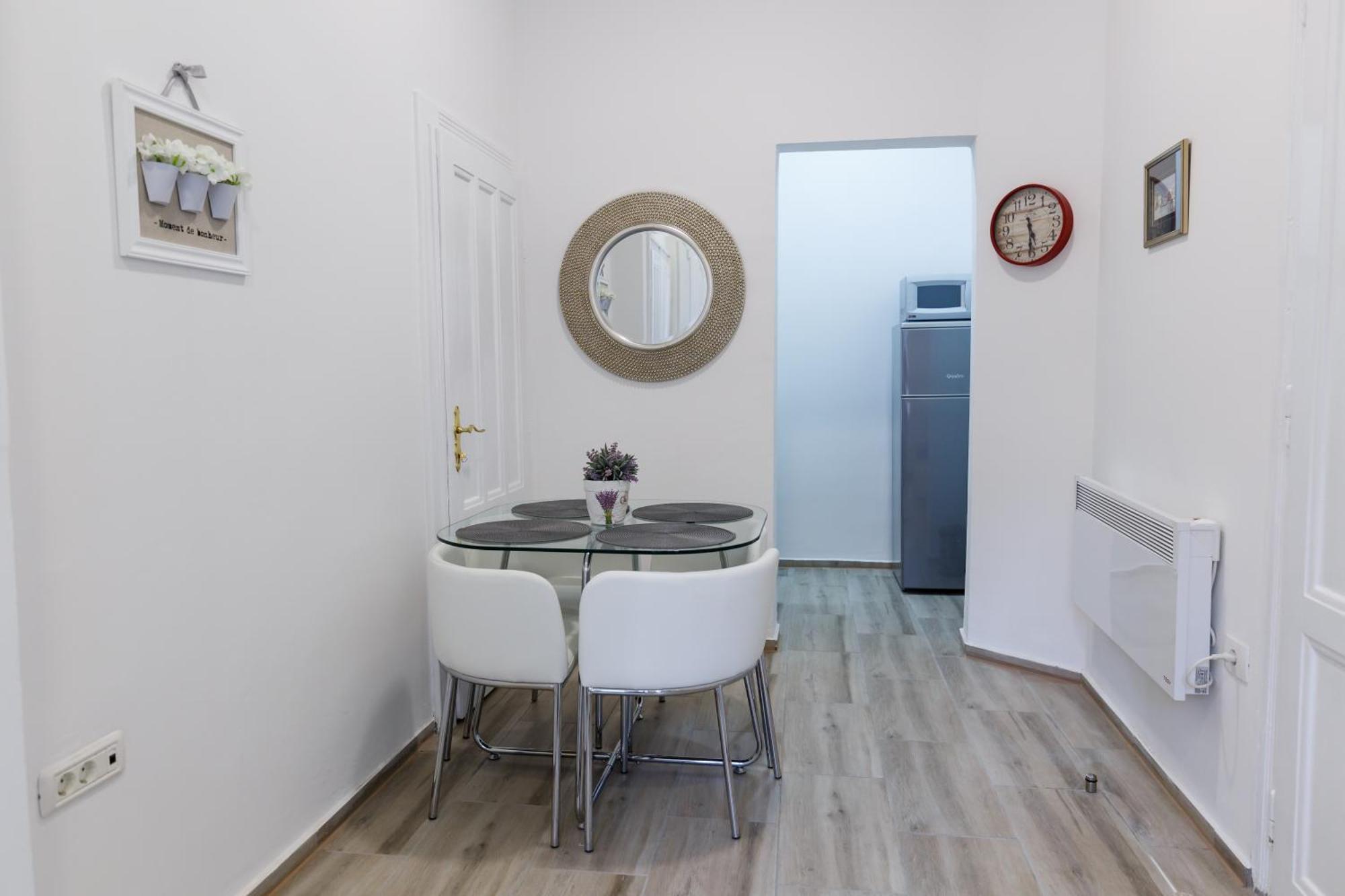Apartman Royal Σλαβόνσκι Μπροντ Εξωτερικό φωτογραφία