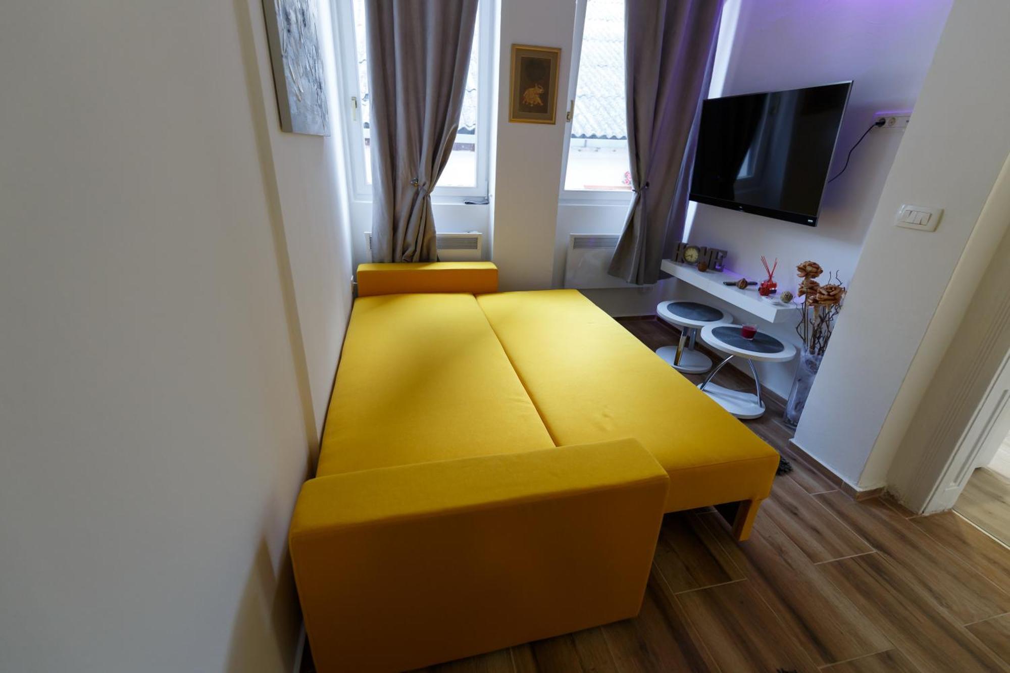 Apartman Royal Σλαβόνσκι Μπροντ Εξωτερικό φωτογραφία