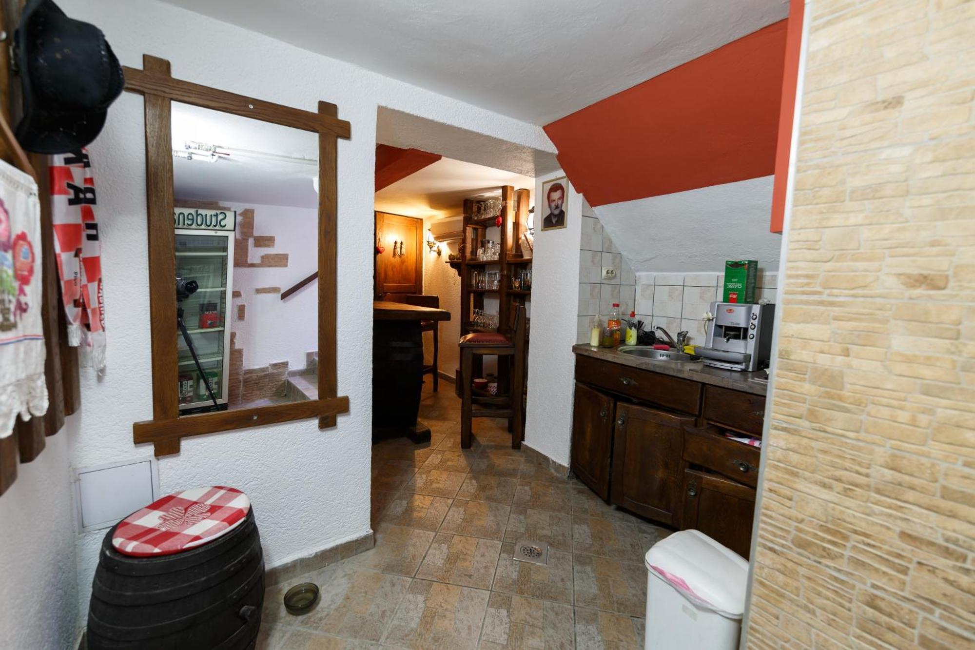 Apartman Royal Σλαβόνσκι Μπροντ Εξωτερικό φωτογραφία