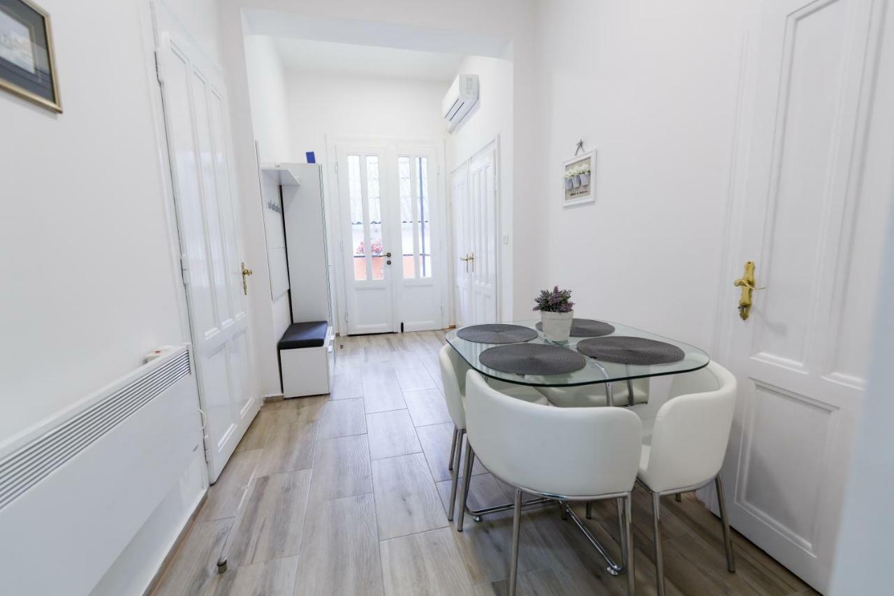 Apartman Royal Σλαβόνσκι Μπροντ Εξωτερικό φωτογραφία